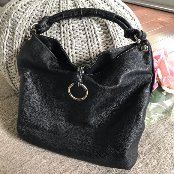Banana Republic Handbags - Preloved Banana Republic Black Shoulder Bag